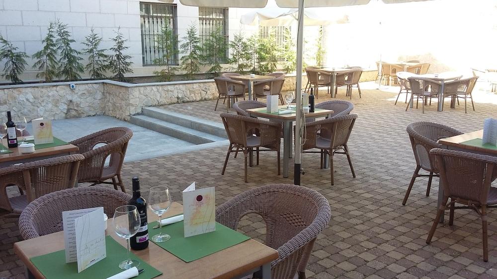 Azz Penafiel Las Claras Hotel & Spa Bagian luar foto