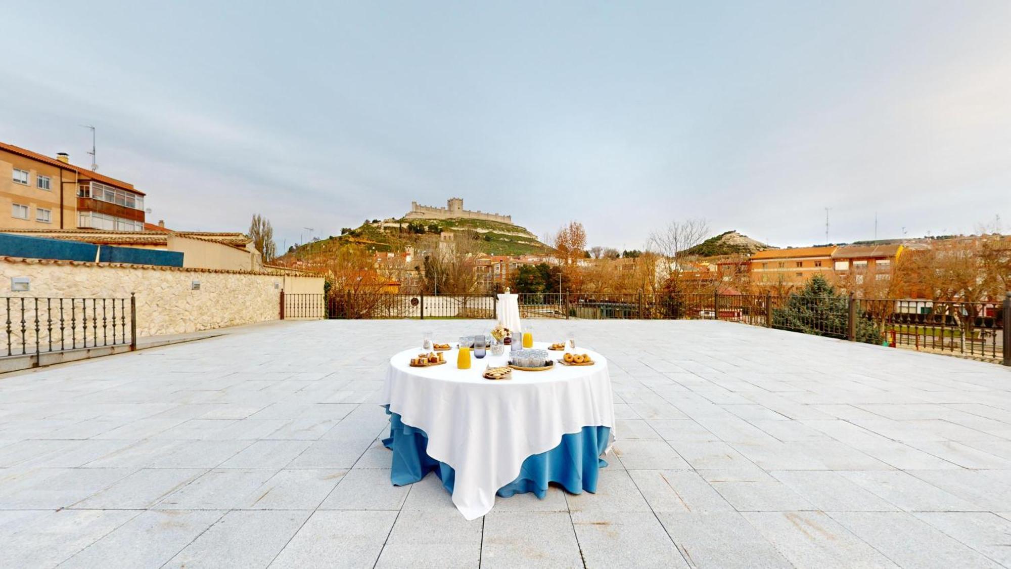 Azz Penafiel Las Claras Hotel & Spa Bagian luar foto