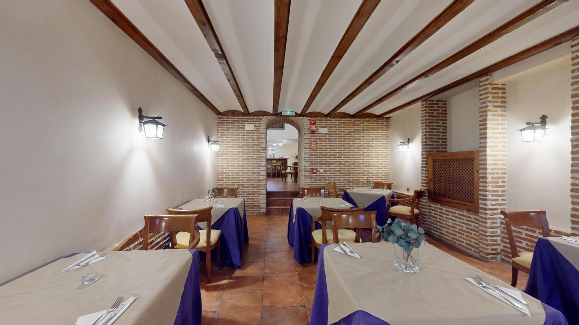 Azz Penafiel Las Claras Hotel & Spa Bagian luar foto