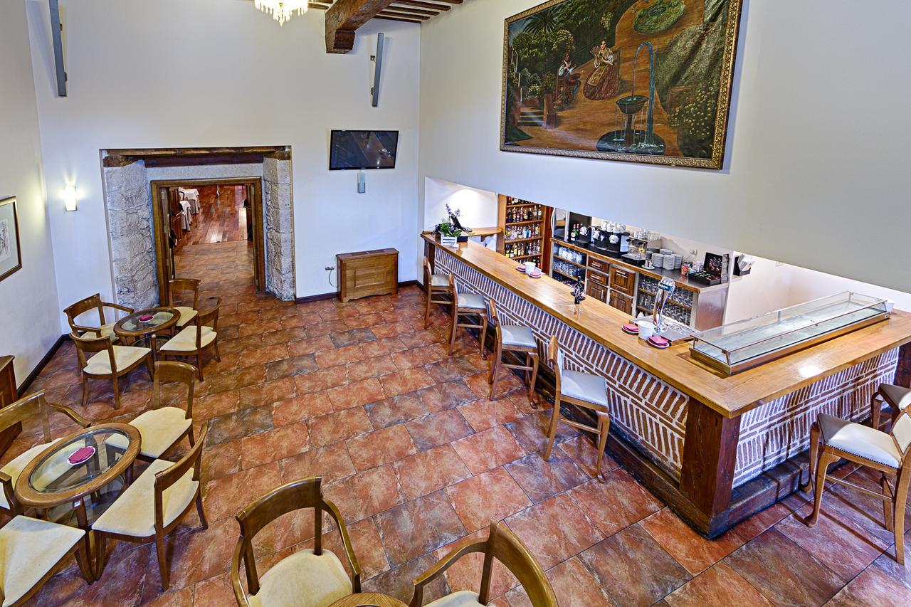 Azz Penafiel Las Claras Hotel & Spa Bagian luar foto