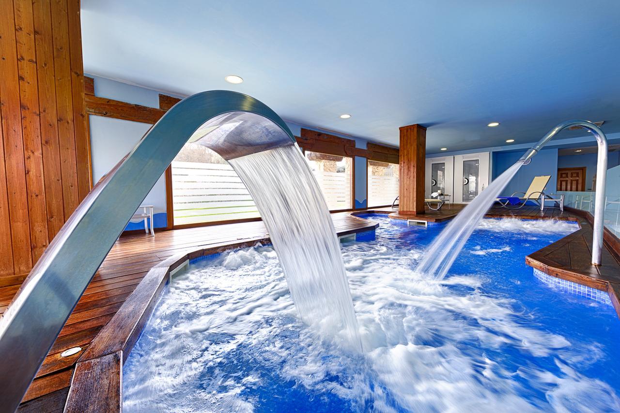 Azz Penafiel Las Claras Hotel & Spa Bagian luar foto