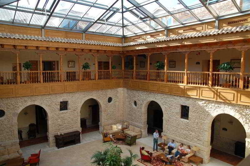 Azz Penafiel Las Claras Hotel & Spa Bagian luar foto